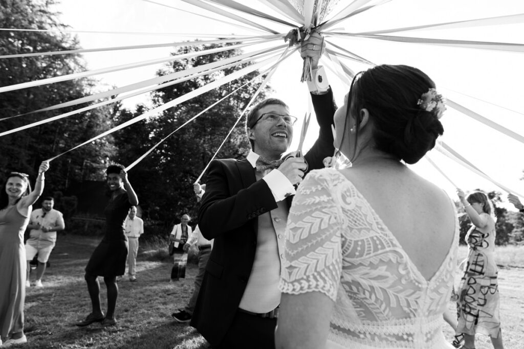 photographe-mariage-lyon-bouquet-rubans