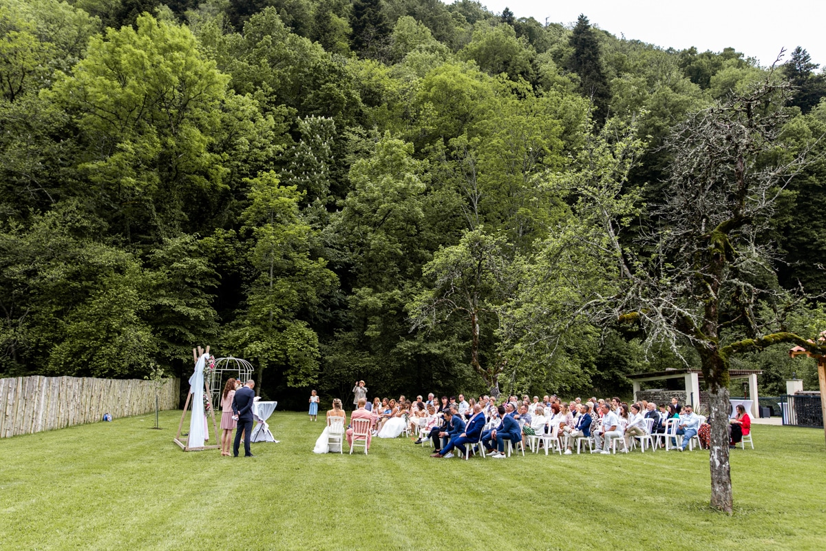 photographe-mariage-ain-ceremonie exterieur