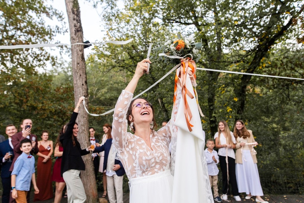 Photographe de mariage au Domaine des Oliviers à Légny